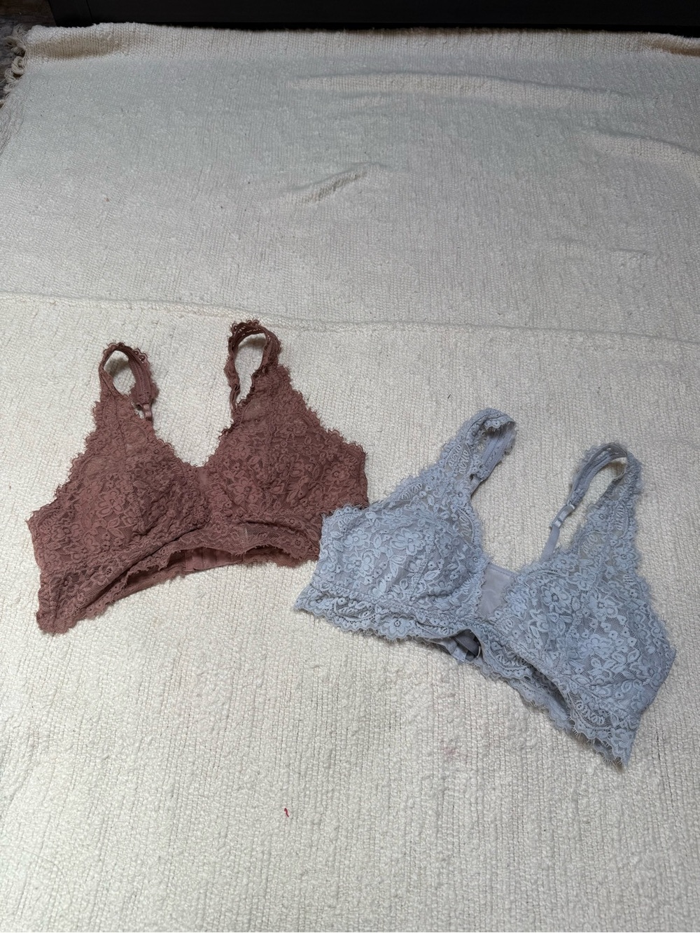 Bundle Of TWO Aerie Lacy Padded Bralettes Size Medium